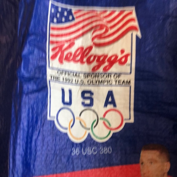 1992 USA Dream Team Wind Breaker 🔥🔥 - Picture 6 of 6